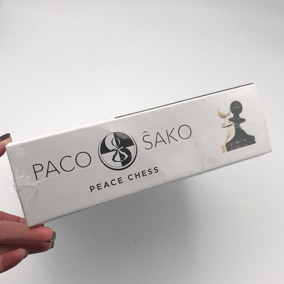 New in Sealed Box PACO SAKO Peace Chess Board Game 2 Players Ages 6+ - Picture 2 of 5